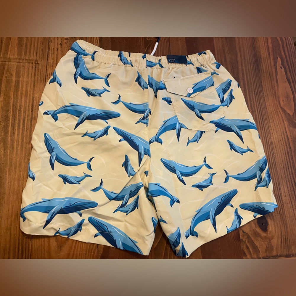 NWT Men’s Small Crown & Ivy Blue Whale Print Swim Shorts